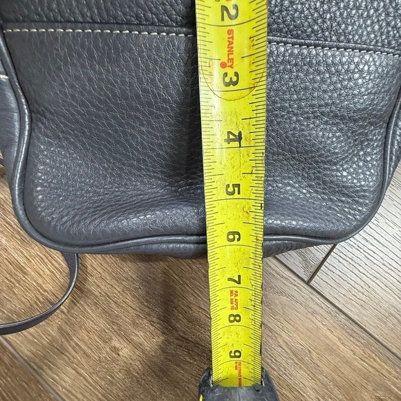 J. Crew Signet 100% Italian Pebbled Leather Crossbody Bag Gray Lock Keys Pockets - Picture 15 of 16